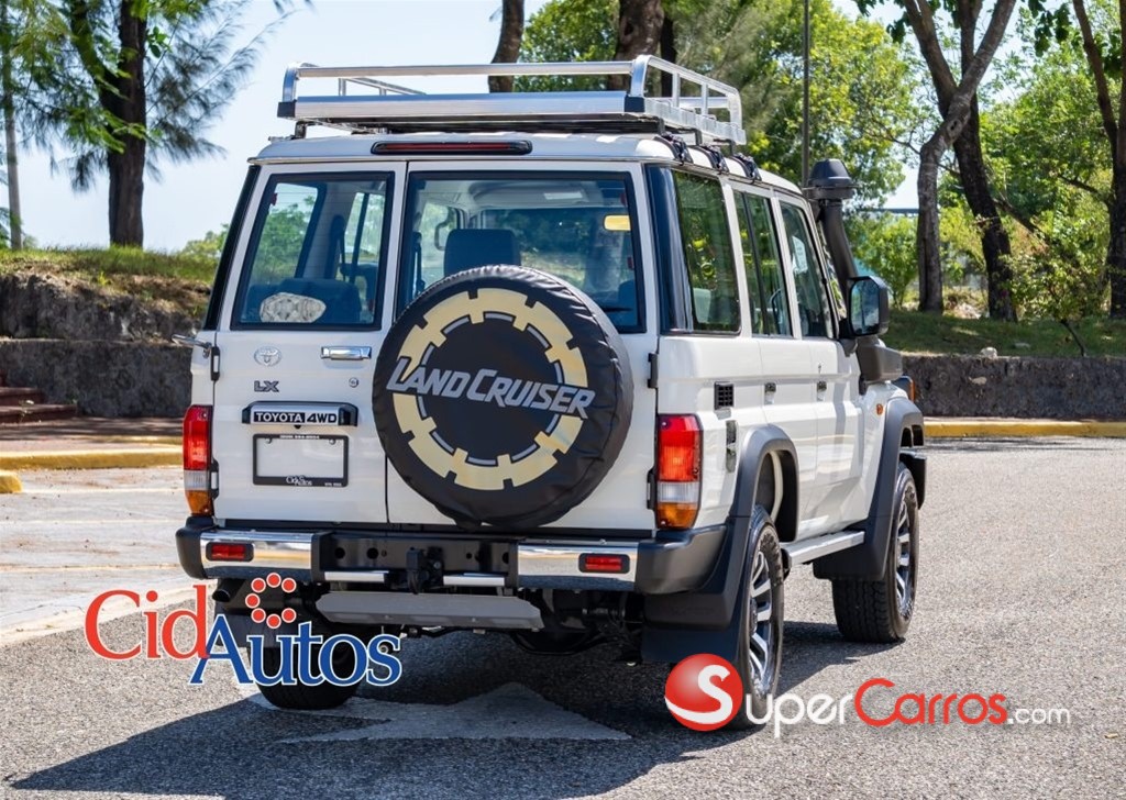 2027 Toyota Land Cruiser Serie 70 — foto 3 / 12