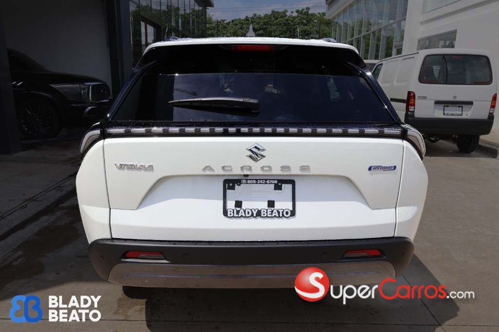 2027 Suzuki Vitara A-Cross GLX 2WD — foto 3 / 12
