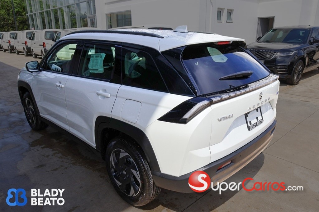 2027 Suzuki Vitara A-Cross GLX 2WD — foto 4 / 12