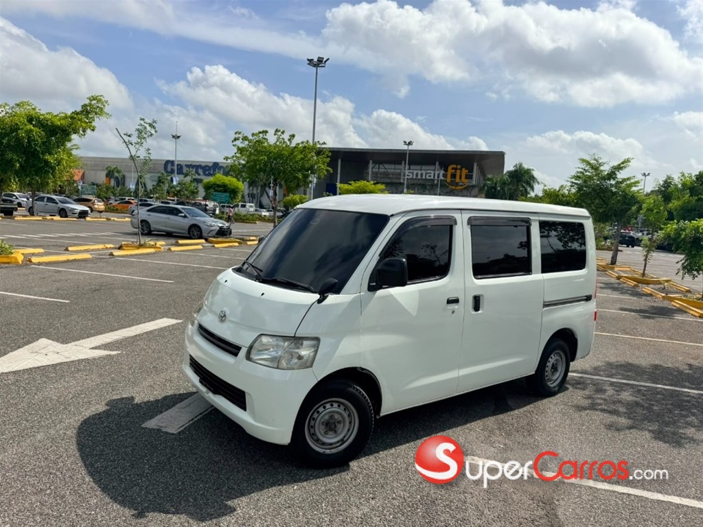 2018 Toyota Town-Ace