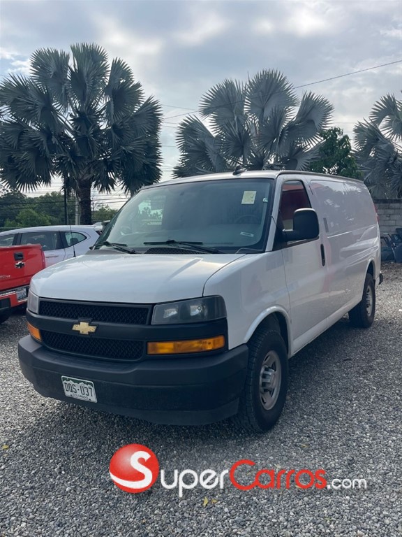 2022 Chevrolet Express G2500