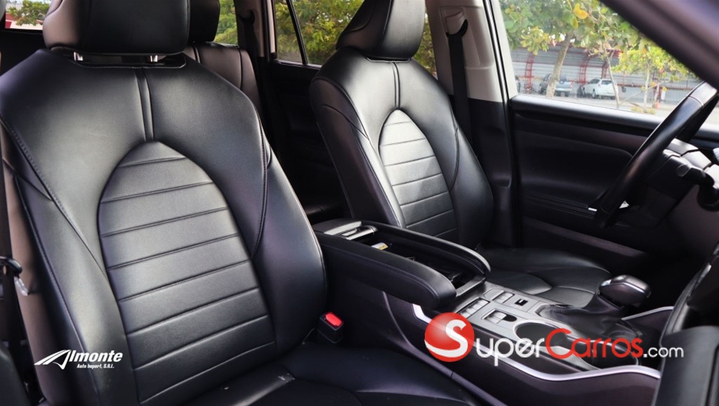 2021 Toyota Highlander XLE — foto 6 / 12