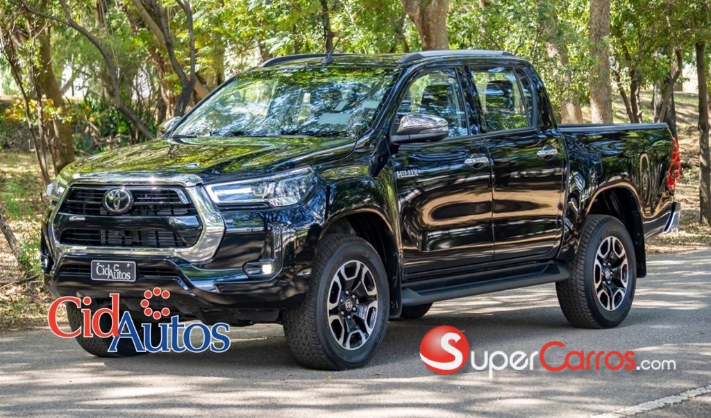 2025 Toyota Hilux Limited TSS — foto 2 / 11