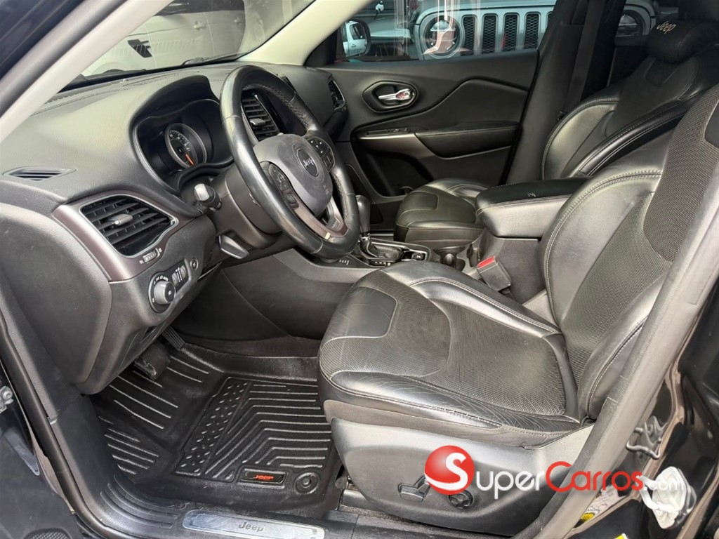 2019 Jeep Cherokee Limited — foto 12 / 12