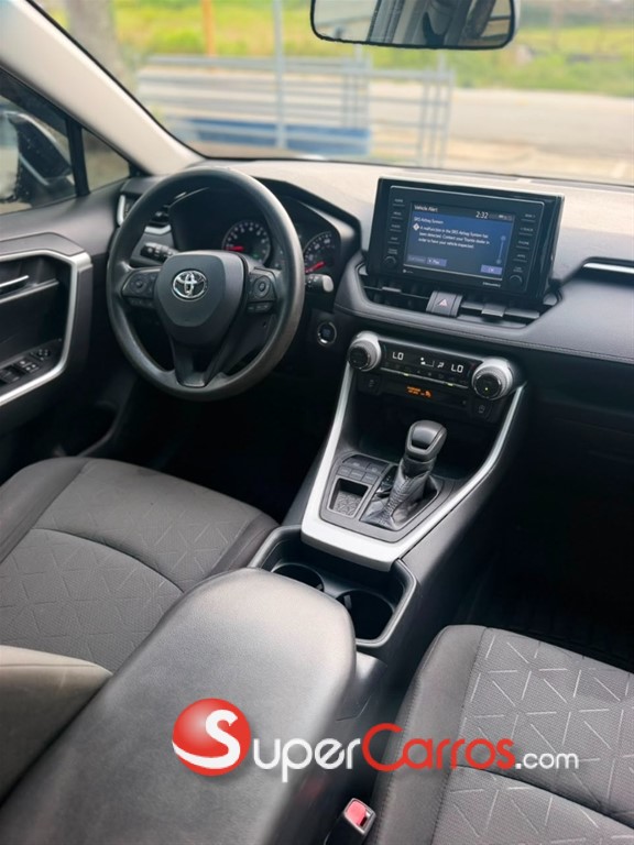 2020 Toyota RAV4 XLE — foto 5 / 8