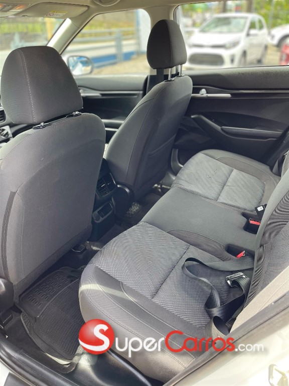 2022 Kia Seltos — foto 6 / 8