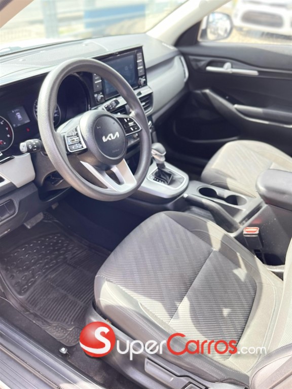 2022 Kia Seltos — foto 7 / 8