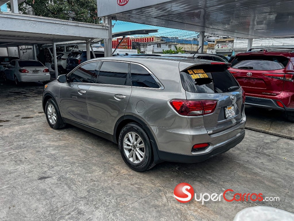 2019 Kia Sorento LX — foto 8 / 11