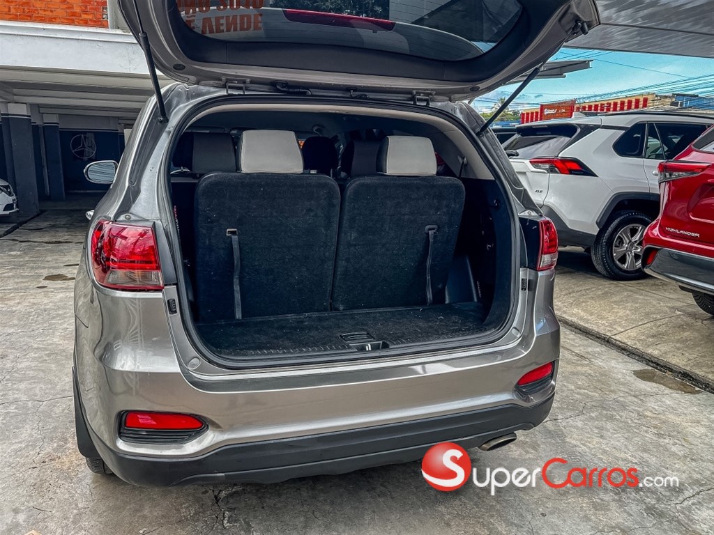 2019 Kia Sorento LX — foto 9 / 11