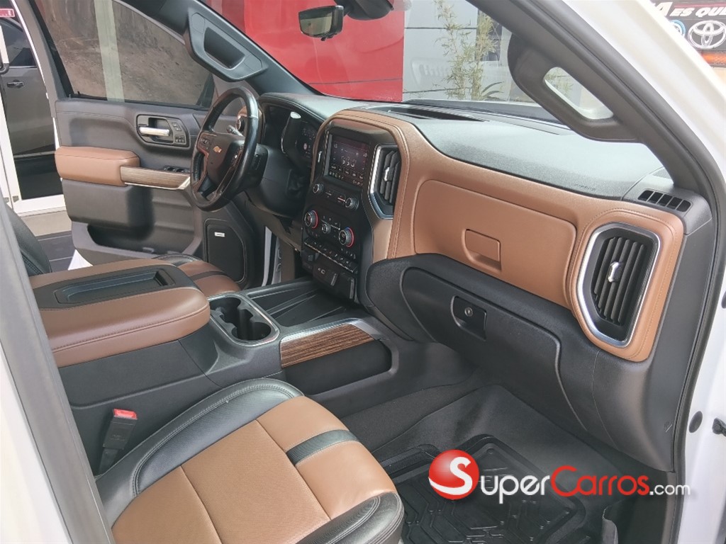 2021 Chevrolet Silverado High Country — foto 8 / 12