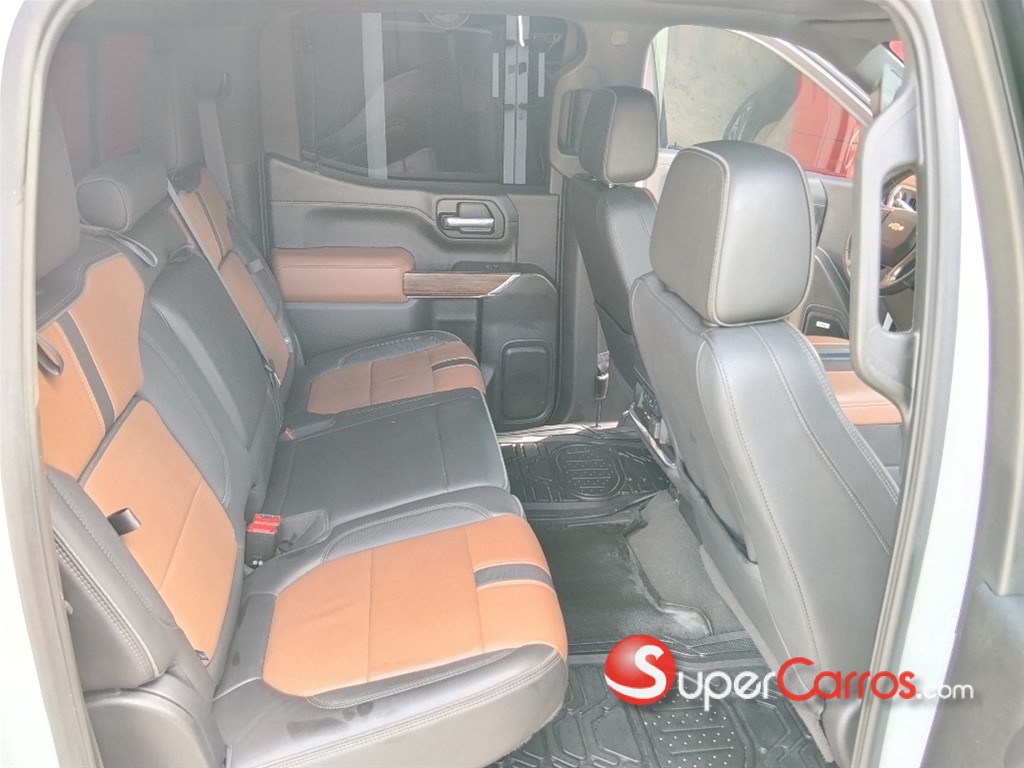 2021 Chevrolet Silverado High Country — foto 9 / 12