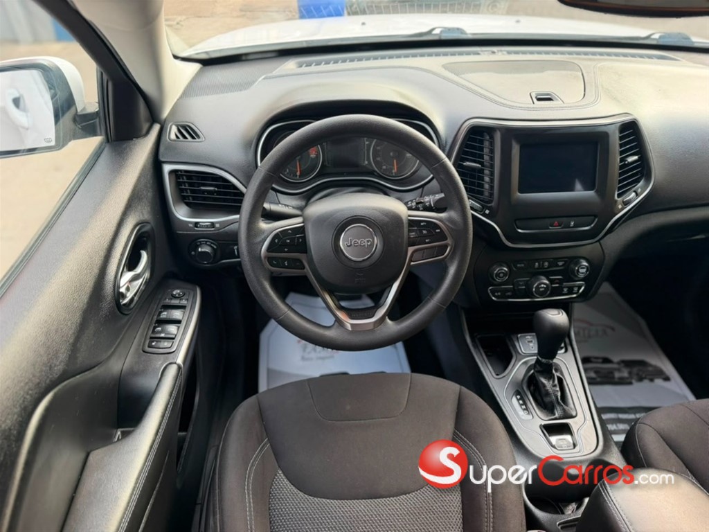 2021 Jeep Cherokee Latitude — foto 9 / 11