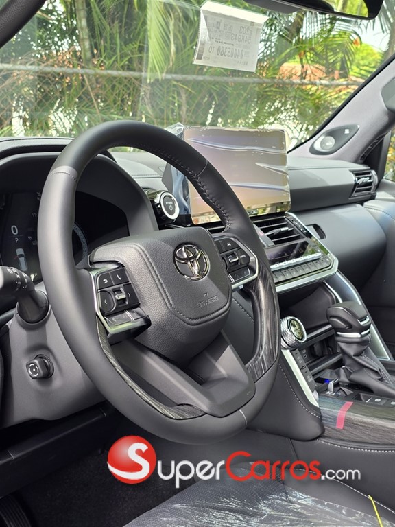 2027 Toyota Land Cruiser 300 ZX Hybrid — foto 5 / 8