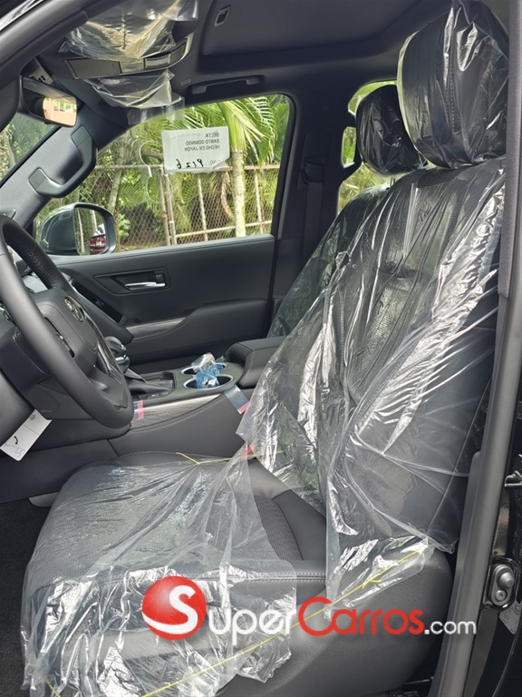 2027 Toyota Land Cruiser 300 ZX Hybrid — foto 6 / 8