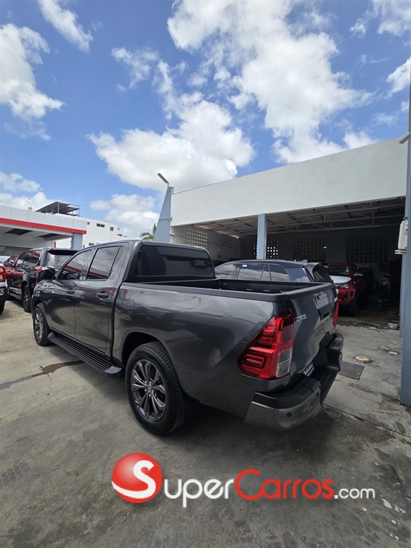 2024 Toyota Hilux — foto 2 / 6