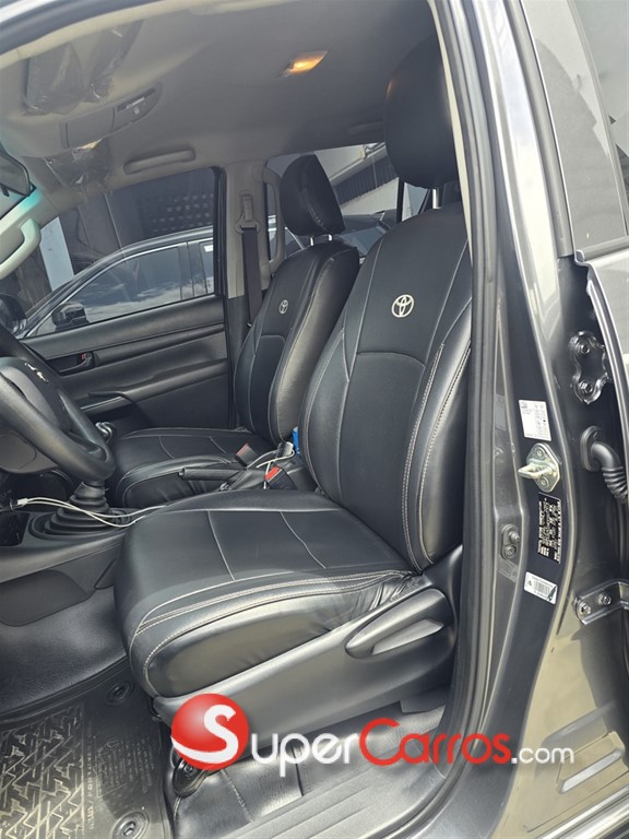 2024 Toyota Hilux — foto 4 / 6