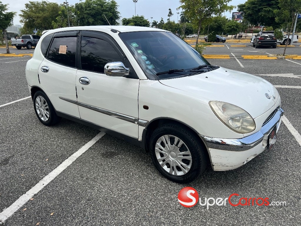 2001 Toyota Duet — foto 3 / 12