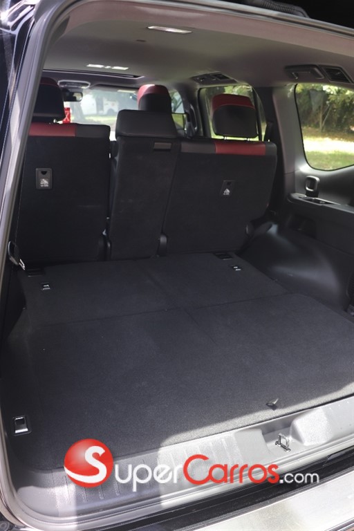 2025 Toyota Land Cruiser 70 ANIVERSARIO — foto 10 / 12