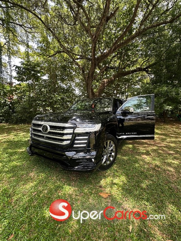 2025 Toyota Land Cruiser 70 ANIVERSARIO — foto 11 / 12