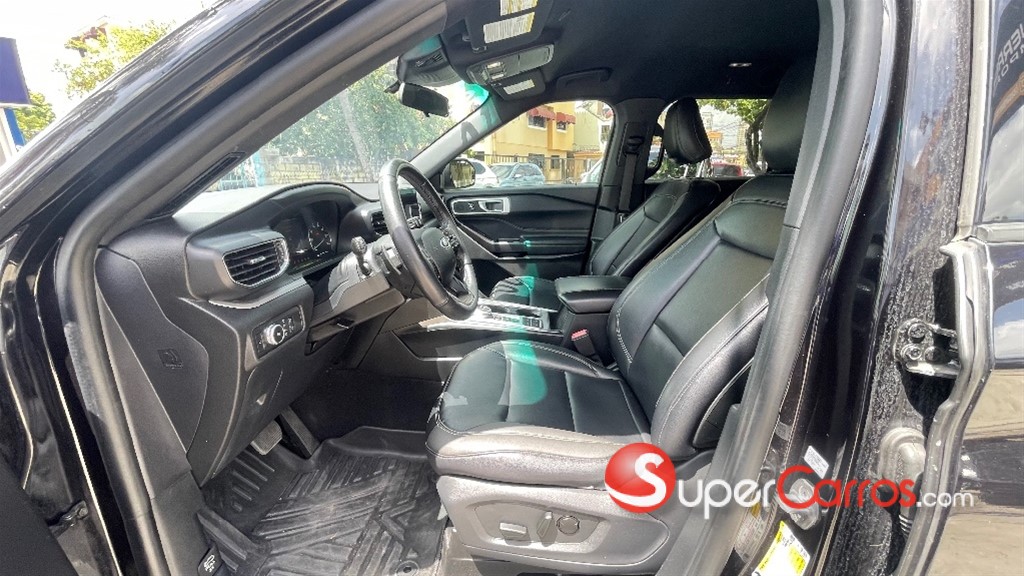 2020 Ford Explorer XLT — foto 6 / 12
