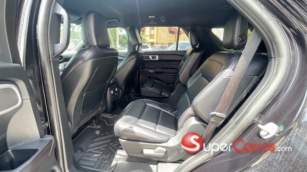 2020 Ford Explorer XLT — foto 7 / 12