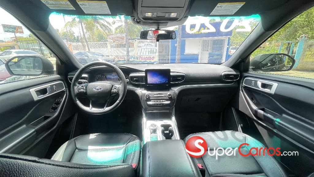 2020 Ford Explorer XLT — foto 9 / 12
