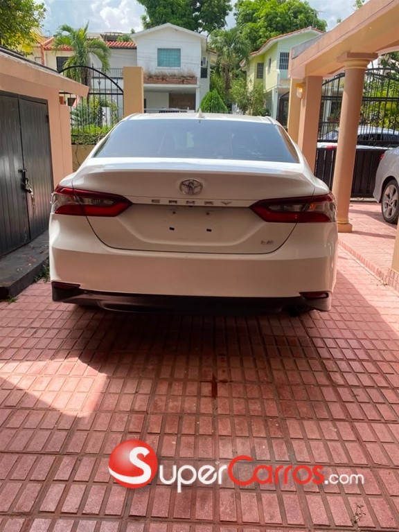 2022 Toyota Camry LE — foto 4 / 10
