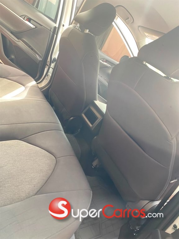 2022 Toyota Camry LE — foto 8 / 10