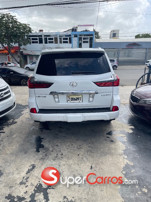 2017 Lexus LX 570 — foto 5 / 11
