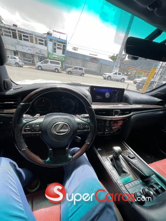 2017 Lexus LX 570 — foto 7 / 11