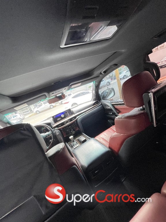 2017 Lexus LX 570 — foto 9 / 11