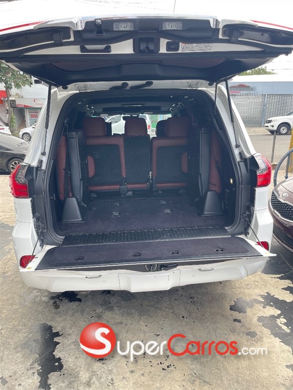 2017 Lexus LX 570 — foto 11 / 11