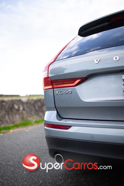 2021 Volvo XC60 T5 — foto 6 / 12