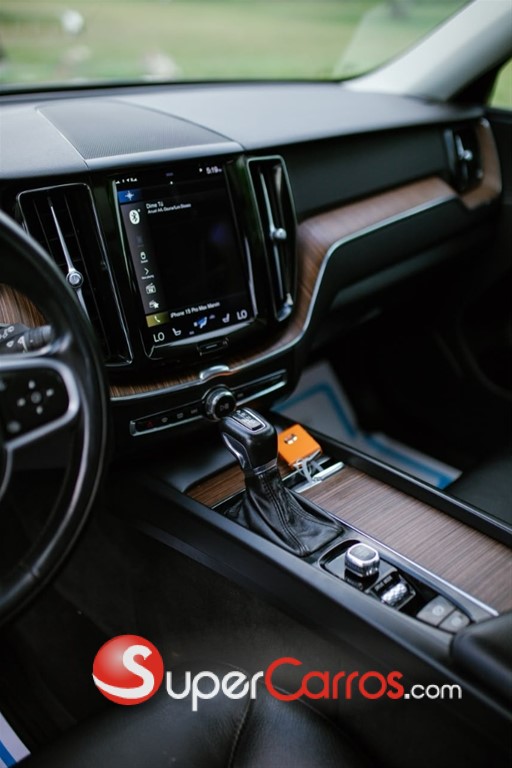 2021 Volvo XC60 T5 — foto 9 / 12