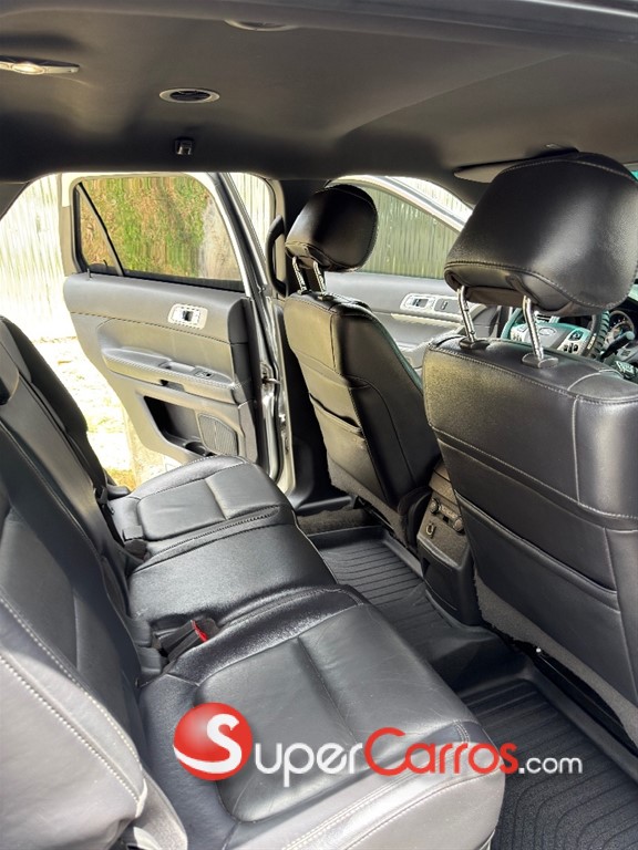 2012 Ford Explorer XLT — foto 6 / 12