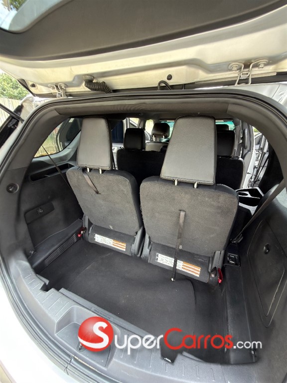 2012 Ford Explorer XLT — foto 8 / 12