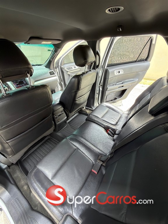 2012 Ford Explorer XLT — foto 10 / 12