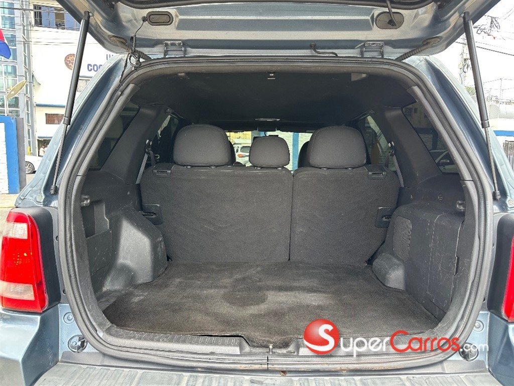 2010 Ford Escape Limited — foto 10 / 11