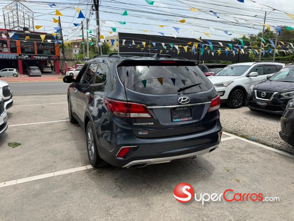 2018 Hyundai Grand Santa Fe — foto 5 / 9