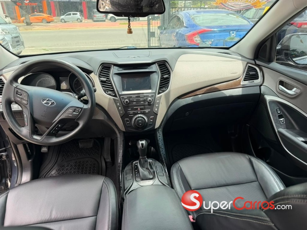 2018 Hyundai Grand Santa Fe — foto 7 / 9
