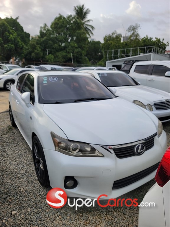 2012 Lexus CT 200 H — foto 1 / 12