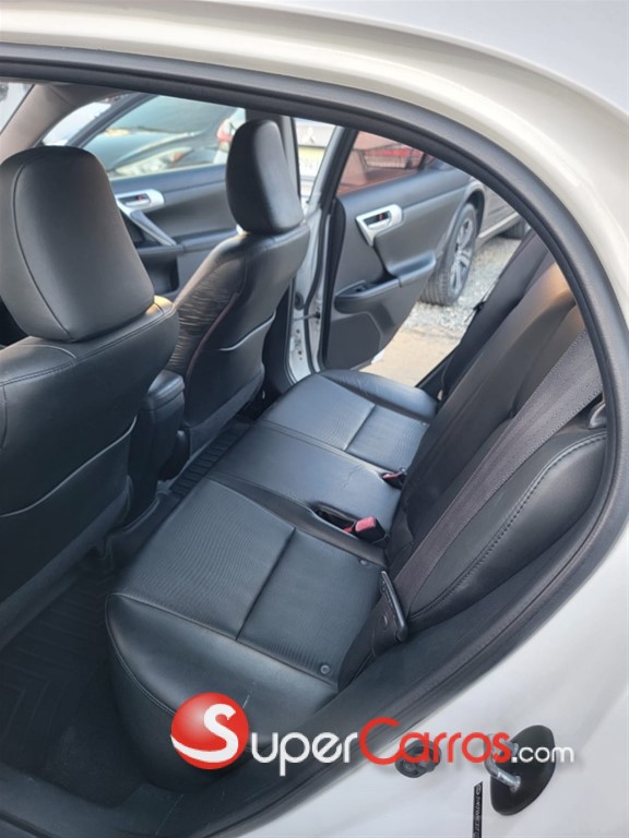 2012 Lexus CT 200 H — foto 4 / 12