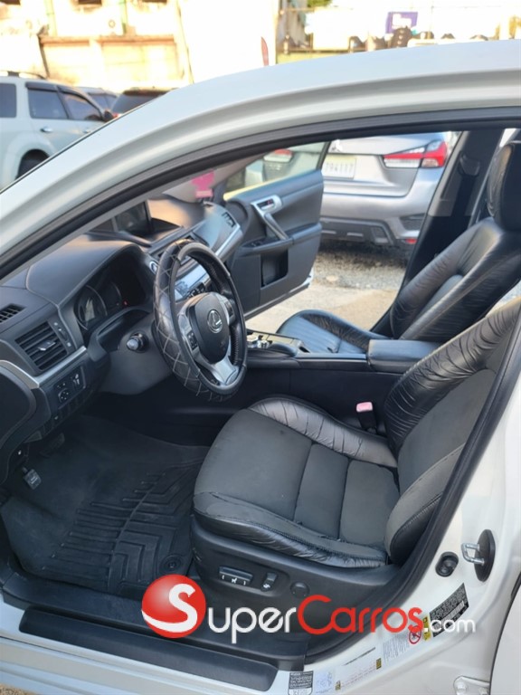 2012 Lexus CT 200 H — foto 5 / 12