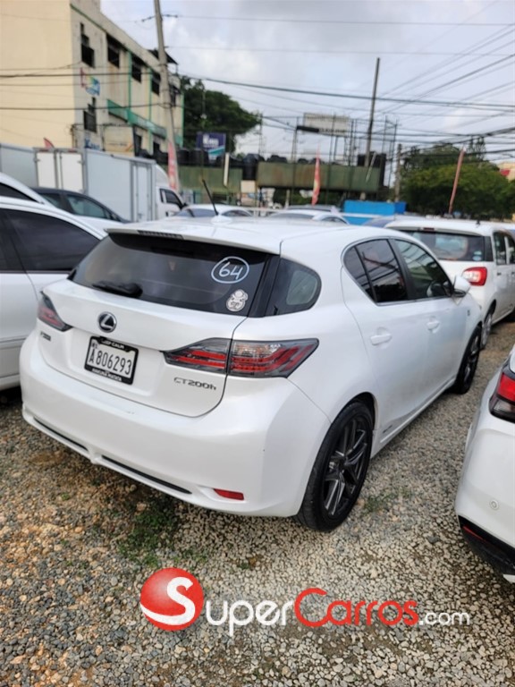 2012 Lexus CT 200 H — foto 8 / 12