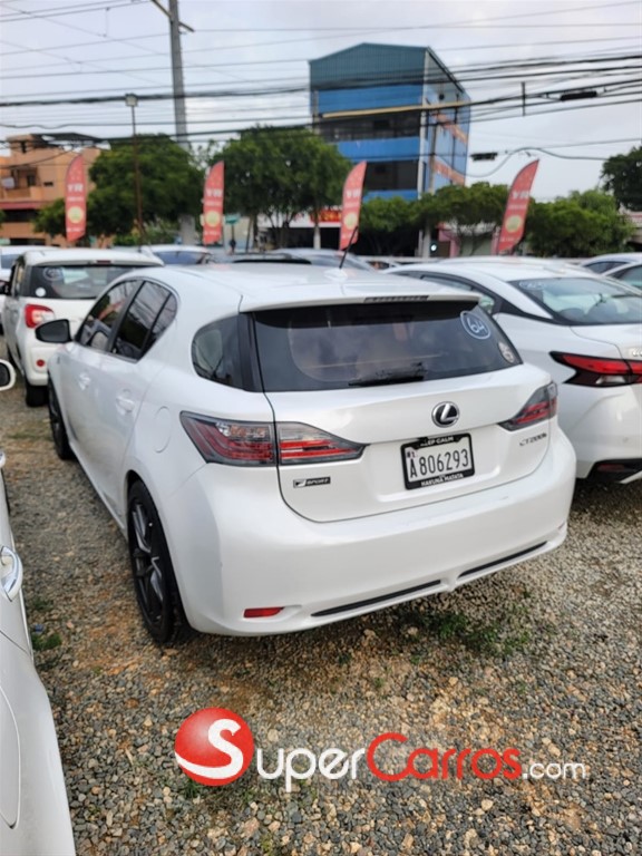 2012 Lexus CT 200 H — foto 9 / 12