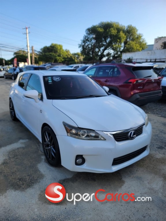 2012 Lexus CT 200 H — foto 11 / 12