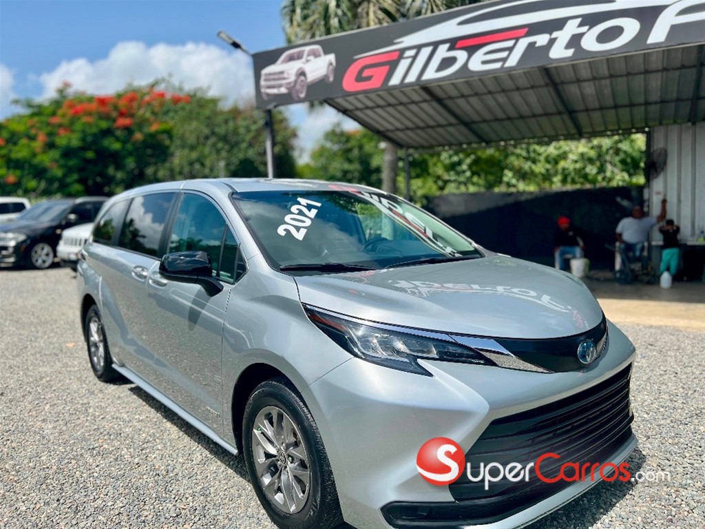 2021 Toyota Sienna LE — foto 3 / 12