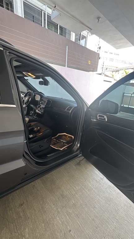 2019 Jeep Grand Cherokee Limited 4x4 — foto 9 / 11