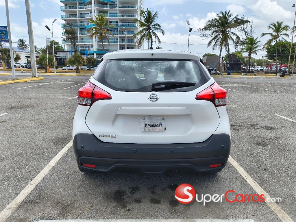 2020 Nissan Kicks S — foto 5 / 12