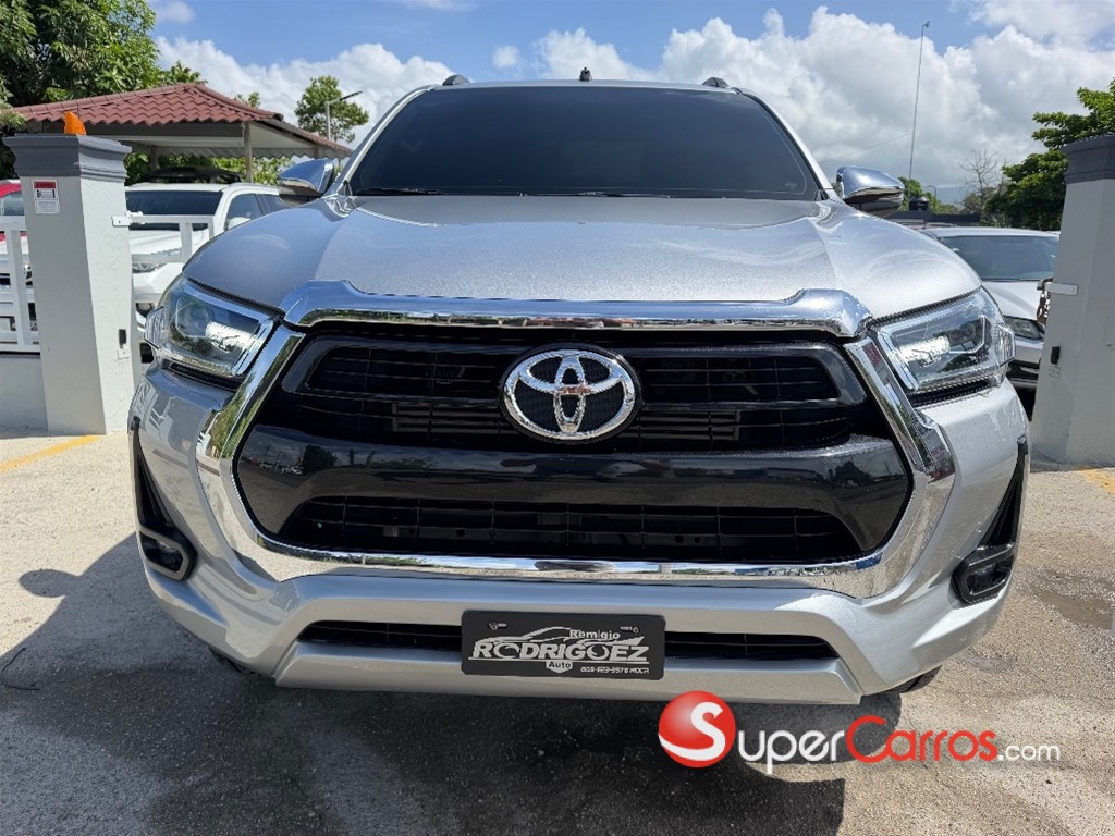 2022 Toyota Hilux SRV — foto 2 / 12